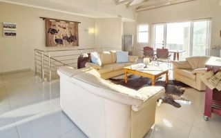 3 Bedroom House For Sale in Long Beach