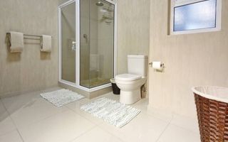 3 Bedroom House For Sale in Long Beach
