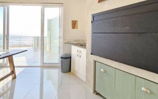 3 Bedroom House For Sale in Long Beach