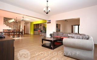 4 Bedroom House For Sale in Mile 4 Extension 1, Swakopmund