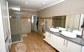 4 Bedroom House For Sale in Mile 4 Extension 1, Swakopmund