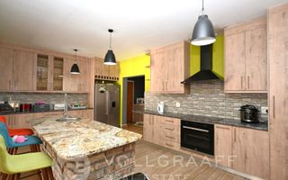 4 Bedroom House For Sale in Mile 4 Extension 1, Swakopmund