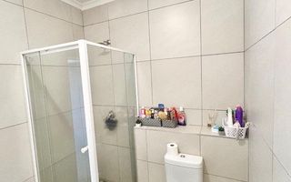 2 Bedroom Apartment For Sale in Rocky Crest, Windhoek