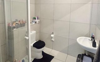 2 Bedroom Apartment For Sale in Rocky Crest, Windhoek