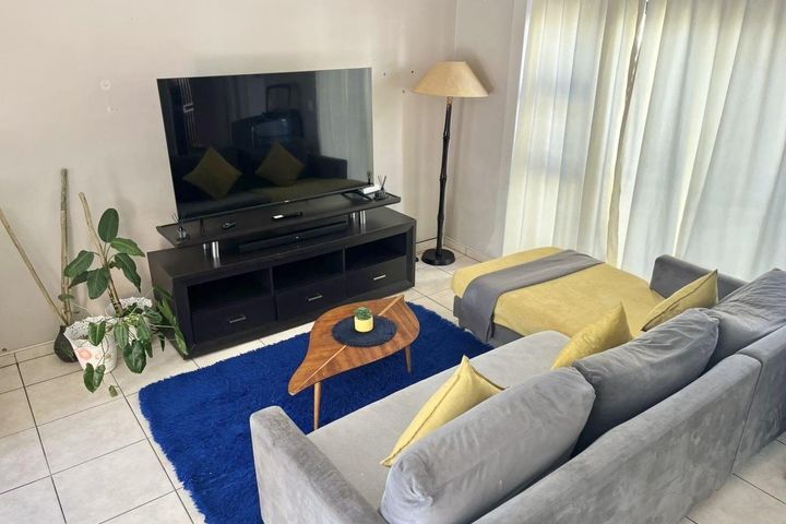 2 Bedroom House For Sale in Rocky Crest, Windhoek