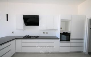 3 Bedroom House To Rent in Long Beach