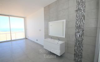3 Bedroom House To Rent in Long Beach