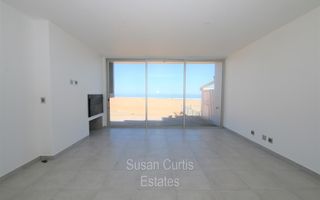 3 Bedroom House To Rent in Long Beach
