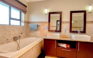 4 Bedroom House For Sale in Vogelstrand, Swakopmund