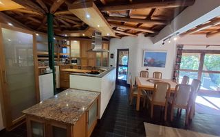 4 Bedroom House For Sale in Klein Windhoek, Windhoek