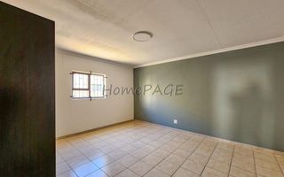 3 Bedroom House For Sale in Henties Bay Central, Henties Bay