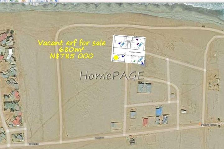 House For Sale in Henties Bay Central, Henties Bay