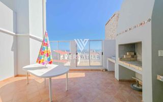4 Bedroom House For Sale in Long Beach