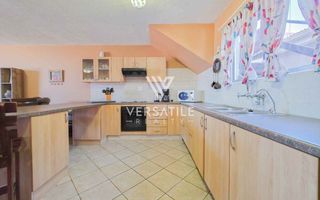 4 Bedroom House For Sale in Long Beach