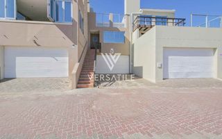 4 Bedroom House For Sale in Long Beach