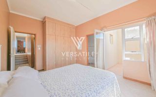 4 Bedroom House For Sale in Long Beach