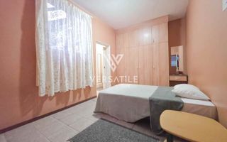 4 Bedroom House For Sale in Long Beach