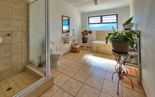 5 Bedroom House For Sale in Meersig