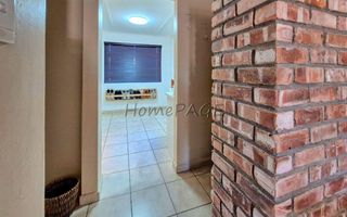 5 Bedroom House For Sale in Meersig