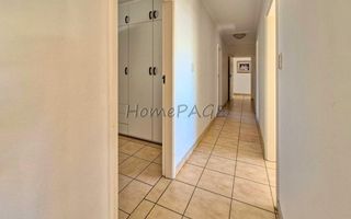 5 Bedroom House For Sale in Meersig