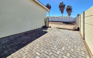 5 Bedroom House For Sale in Meersig