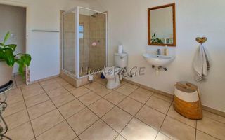 5 Bedroom House For Sale in Meersig