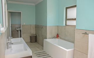 5 Bedroom House For Sale in Brakwater, Windhoek