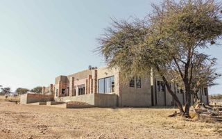 5 Bedroom House For Sale in Brakwater, Windhoek