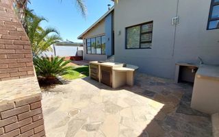 4 Bedroom House To Rent in Suiderhof, Windhoek