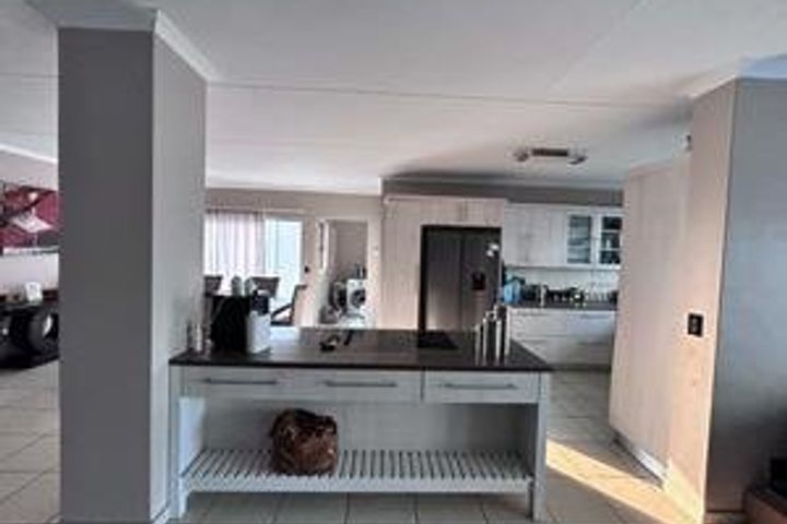 3 Bedroom House For Sale in Kleine Kuppe, Windhoek