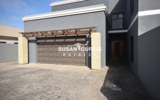 4 Bedroom House For Sale in Mile 4 Extension 1, Swakopmund
