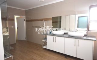 4 Bedroom House For Sale in Mile 4 Extension 1, Swakopmund