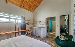 3 Bedroom House For Sale in Henties Bay Central, Henties Bay