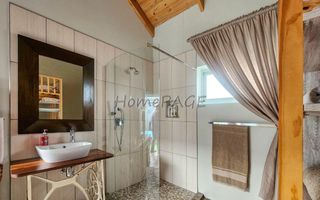 3 Bedroom House For Sale in Henties Bay Central, Henties Bay