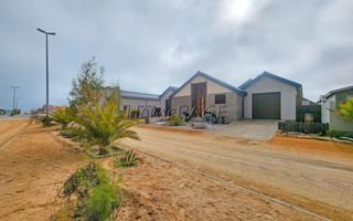 3 Bedroom House For Sale in Henties Bay Central, Henties Bay