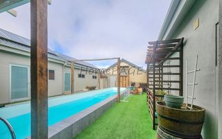 3 Bedroom House For Sale in Henties Bay Central, Henties Bay