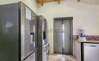 3 Bedroom House For Sale in Henties Bay Central, Henties Bay