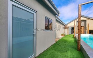 3 Bedroom House For Sale in Henties Bay Central, Henties Bay