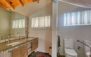 3 Bedroom House For Sale in Henties Bay Central, Henties Bay