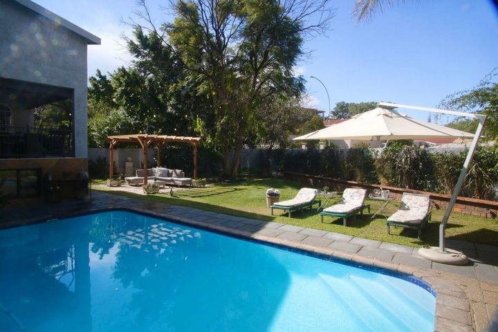 10 Bedroom House For Sale in Erospark, Windhoek