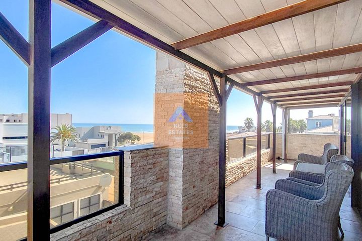 4 Bedroom House For Sale in Vogelstrand, Swakopmund