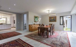 8 Bedroom House For Sale in Vineta, Swakopmund