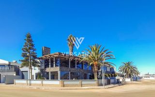 8 Bedroom House For Sale in Vineta, Swakopmund