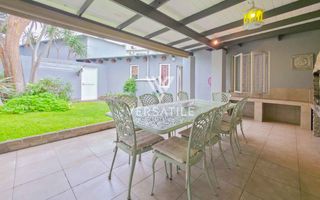 8 Bedroom House For Sale in Vineta, Swakopmund