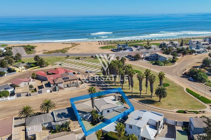 8 Bedroom House For Sale in Vineta, Swakopmund