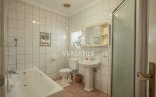 8 Bedroom House For Sale in Vineta, Swakopmund