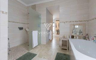 8 Bedroom House For Sale in Vineta, Swakopmund