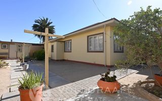 1 Bedroom Apartment To Rent in Swakopmund Central, Swakopmun...