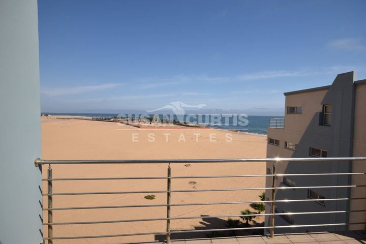3 Bedroom House To Rent in Long Beach