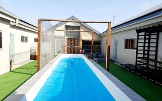 3 Bedroom House For Sale in Henties Bay Central, Henties Bay
